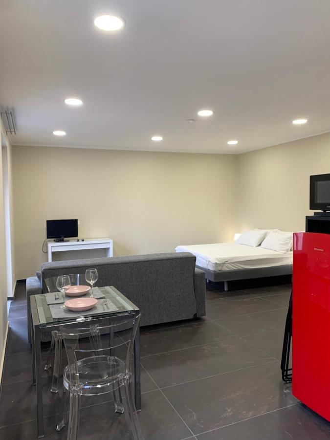 Lo Svevo Apartment Catania Bagian luar foto
