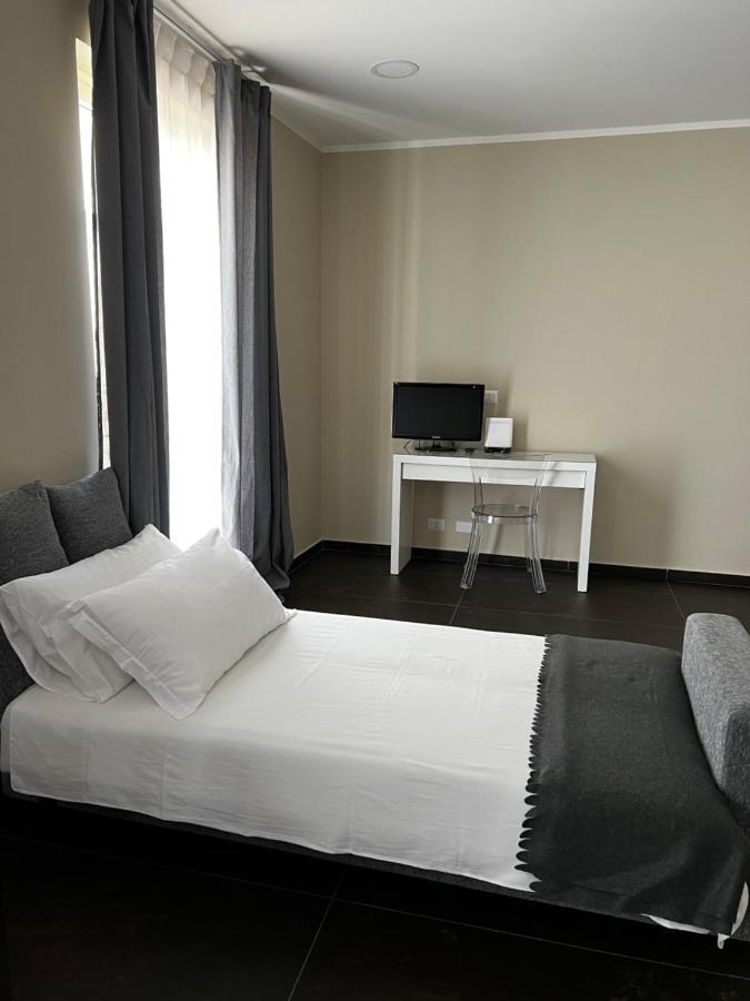 Lo Svevo Apartment Catania Bagian luar foto